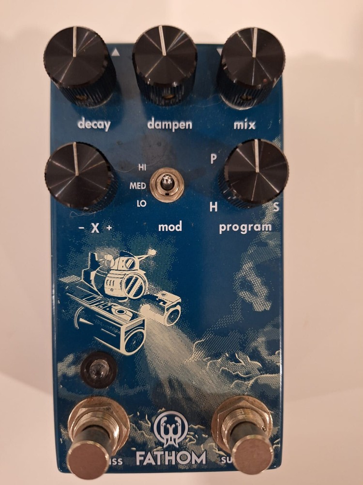 Walrus Audio FATHOM Multi Function Reverb Guitar Effect Pedal.