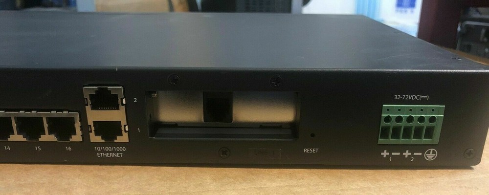 Perle IOLAN SCS16CM DC Console Server 04031470