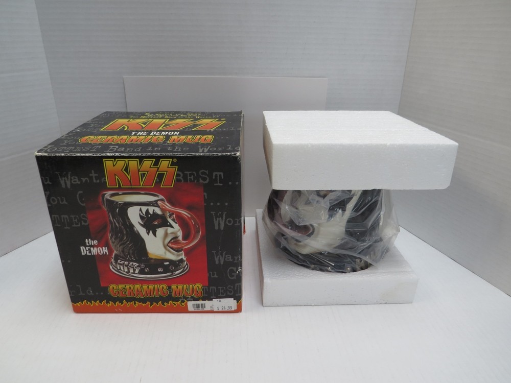 KISS GENE SIMMONS CERAMIC MUG - THE DEMON