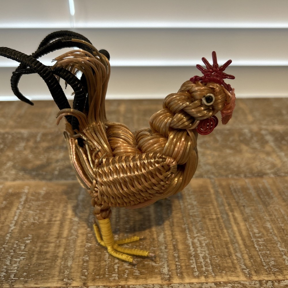 Wire Rooster Decor Realistic And Unique