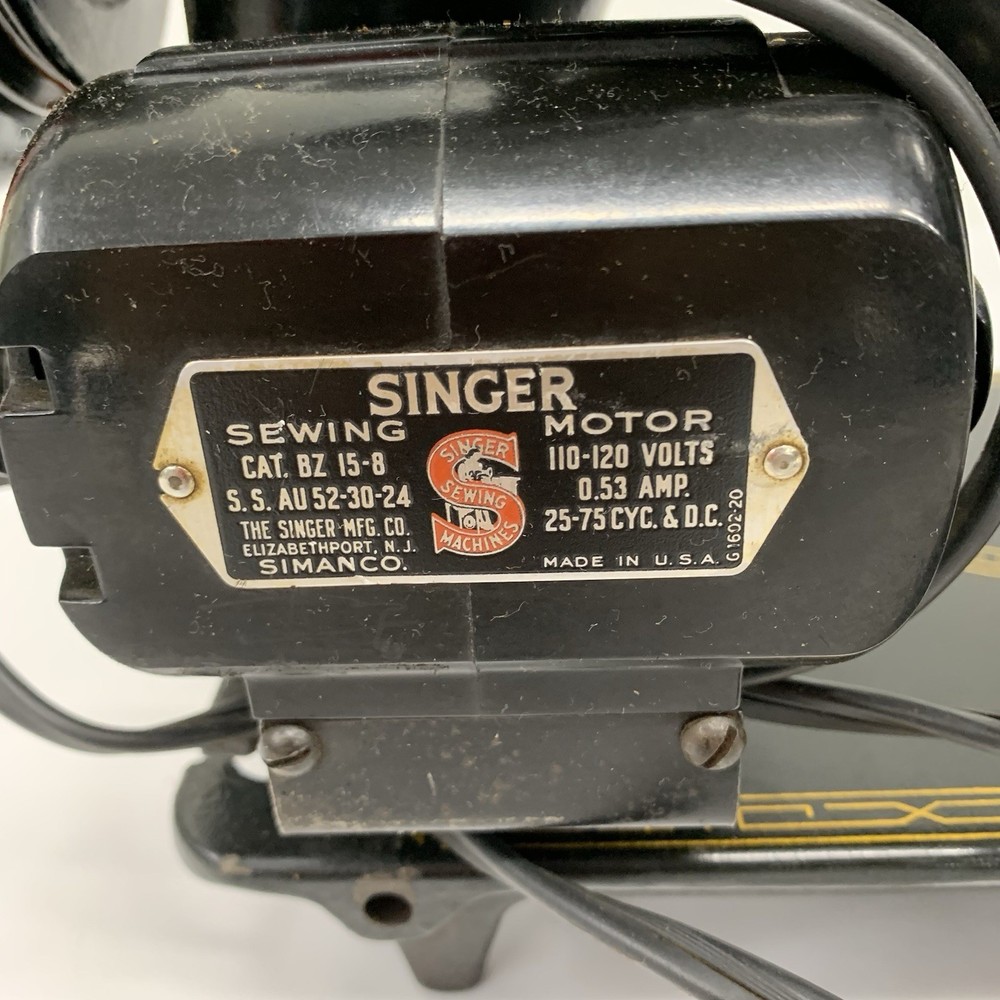 Singer Sewing Machine Model 99K with Foot Pedal - WORKING