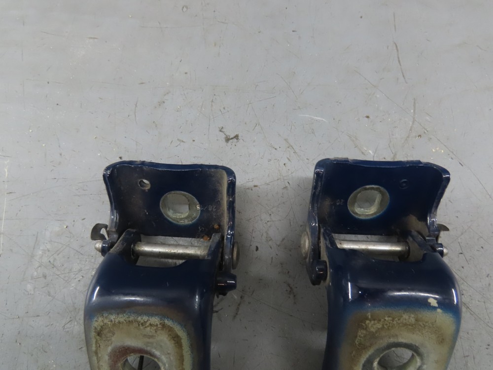 2017 Citroen Dispatch 2.0HDI Drivers Offside Front Door Hinge Hinges (BLUE)