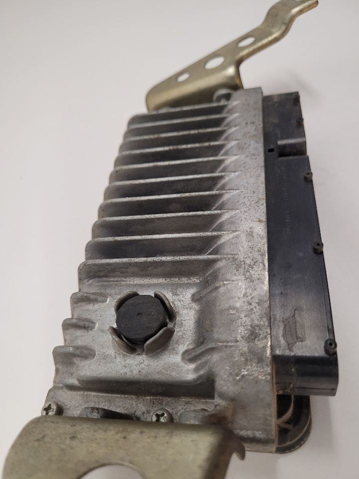 2015 TOYOTA YARIS Engine ECM Electronic Control Module Hatchback 896610DR50
