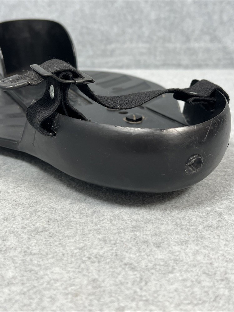 Kickapoo Kickers Fins Adjustable for Float Tube Fishing - Black - Missing Strap