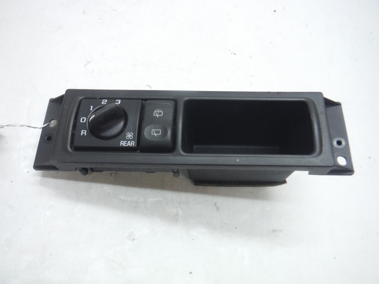 2003 CHEVY VENTURE A/T REAR A/C CLIMATE CONTROL PANEL OEM 2001 2002