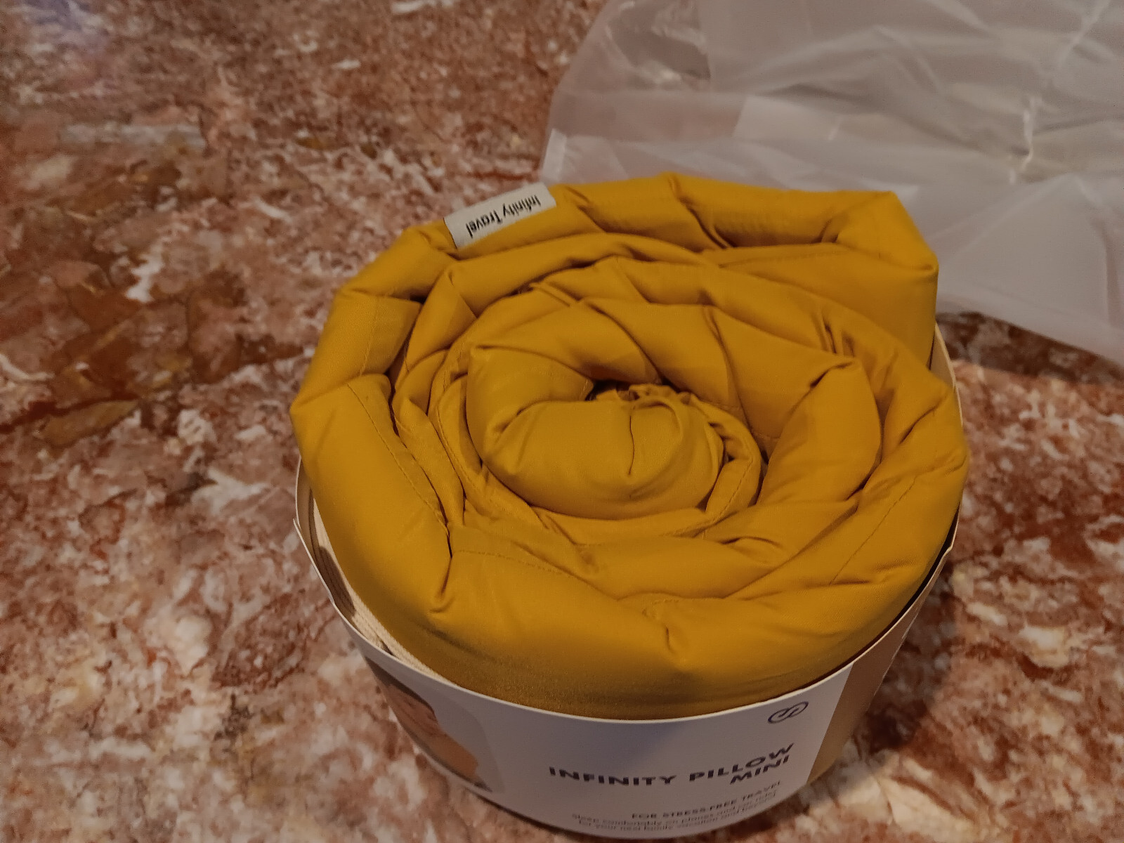 Huzi Infinity Pillow kids Mini Travel Neck Pillow ochre yellow NEW