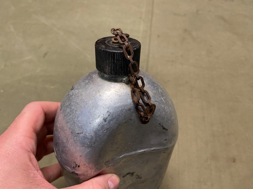 ORIGINAL WWII US ARMY M1942 CANTEEN-DATED 1943