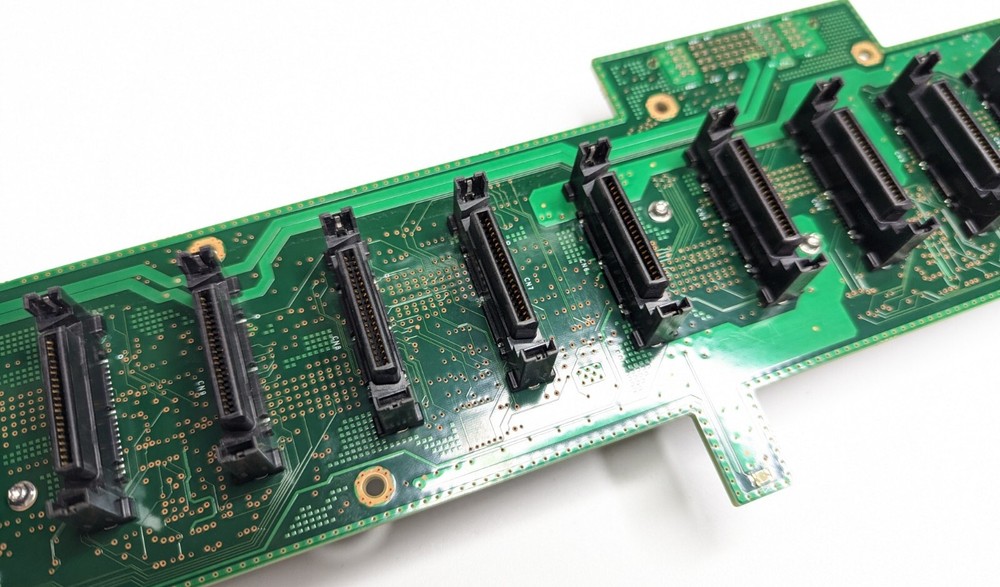 EMC 303-126-000A KTN-STL3 15 DISK STORAGE ARRAY HARD DRIVE BACKPLANE BOARD