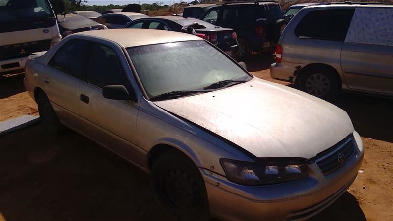 Fuse Box Engine 1MZFE Engine 6 Cylinder Fits 99-03 SOLARA 178802