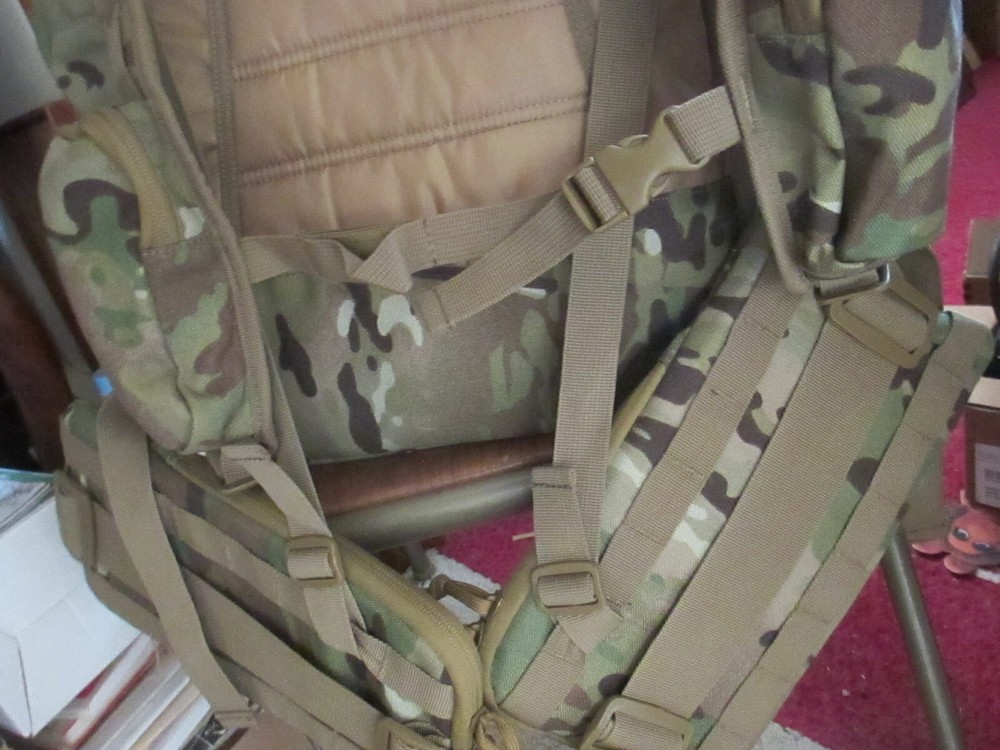 EXPLORER Camo Backpack Hunting Hiking 13 compartments