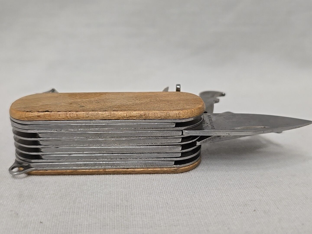 Kikkerland Multi Tool