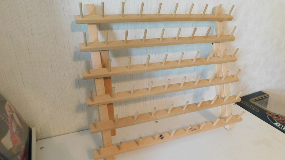 June Tailor Thread Holder Standing Spool Rack Holds 60 Spools New