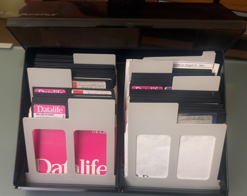 NorthStar Advantage Vintage Computer + Disks + Case Bundle