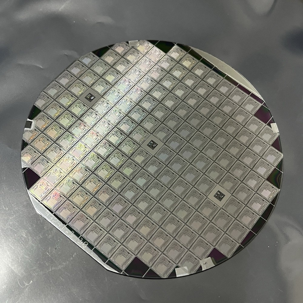 4 Inch Silicon Wafer With Die Containing Distinguishable Microstructures