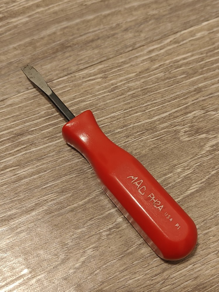Mac Tools USA Vintage Flat Screwdriver Red Hard Handle PH2A