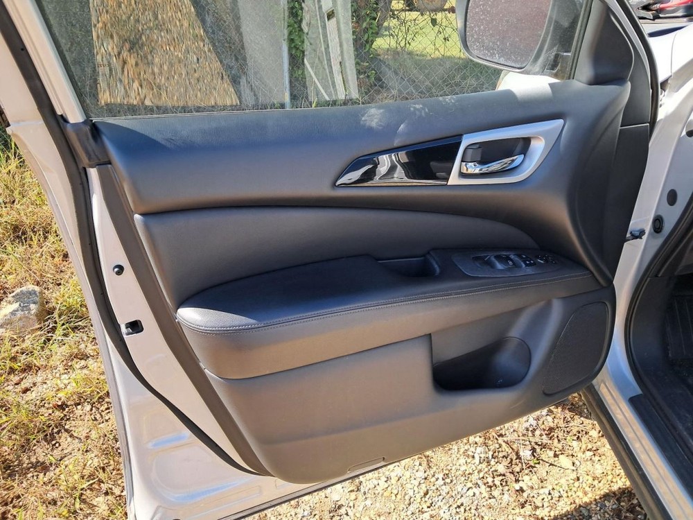 PATHFINDR 2018 Glove Box 4811591