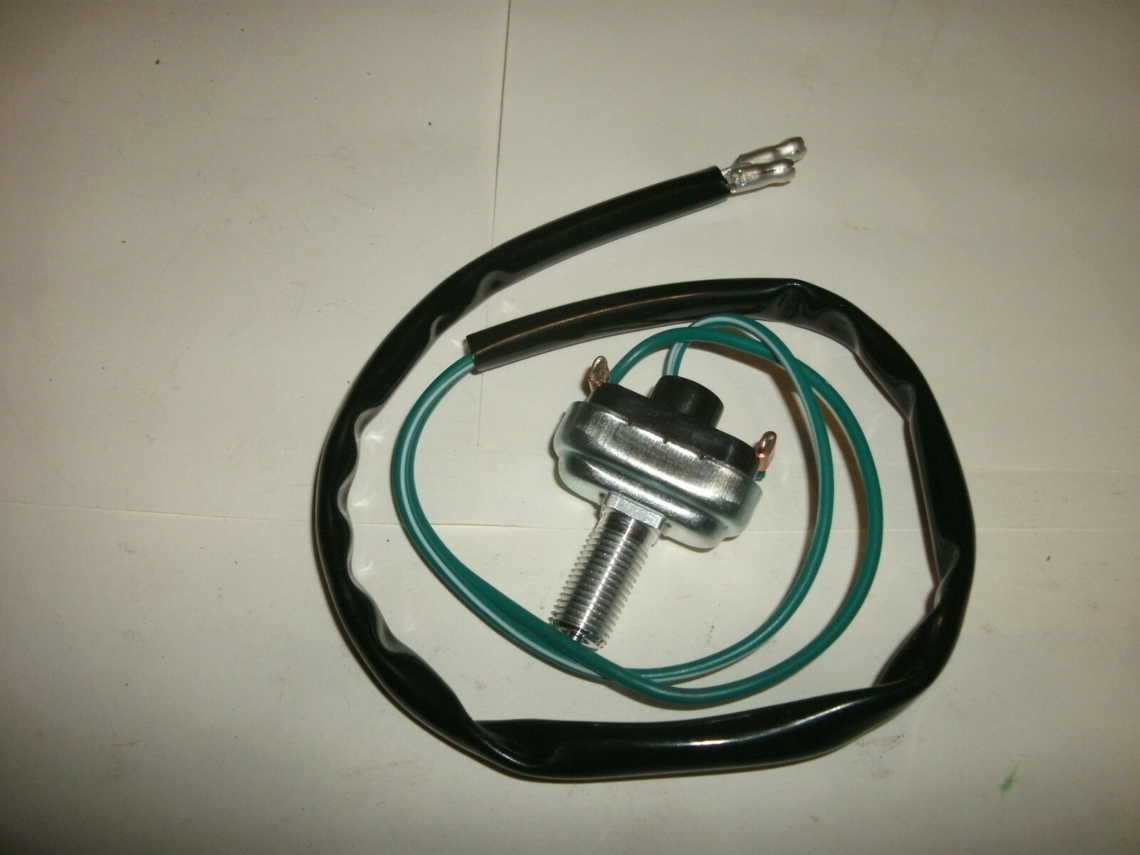 NEW  BRAKE LIGHT SWITCH FITS 1968-1980 MGB MG MIDGETS QUALITY PART 35896 BHA4675