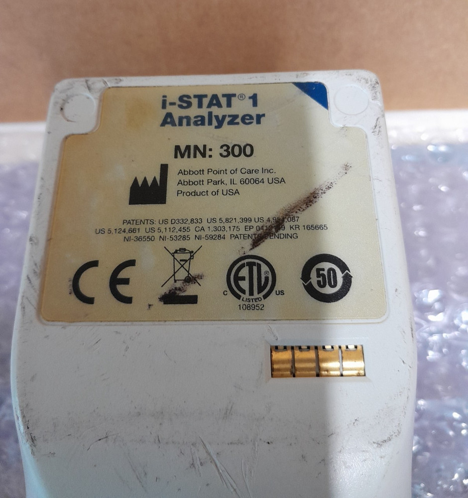 The device does not turn on. | SOLD AS IS