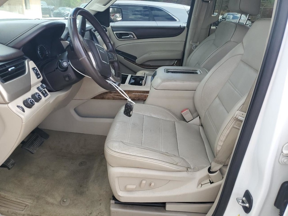 YUKON 2015 Glove Box 4686084