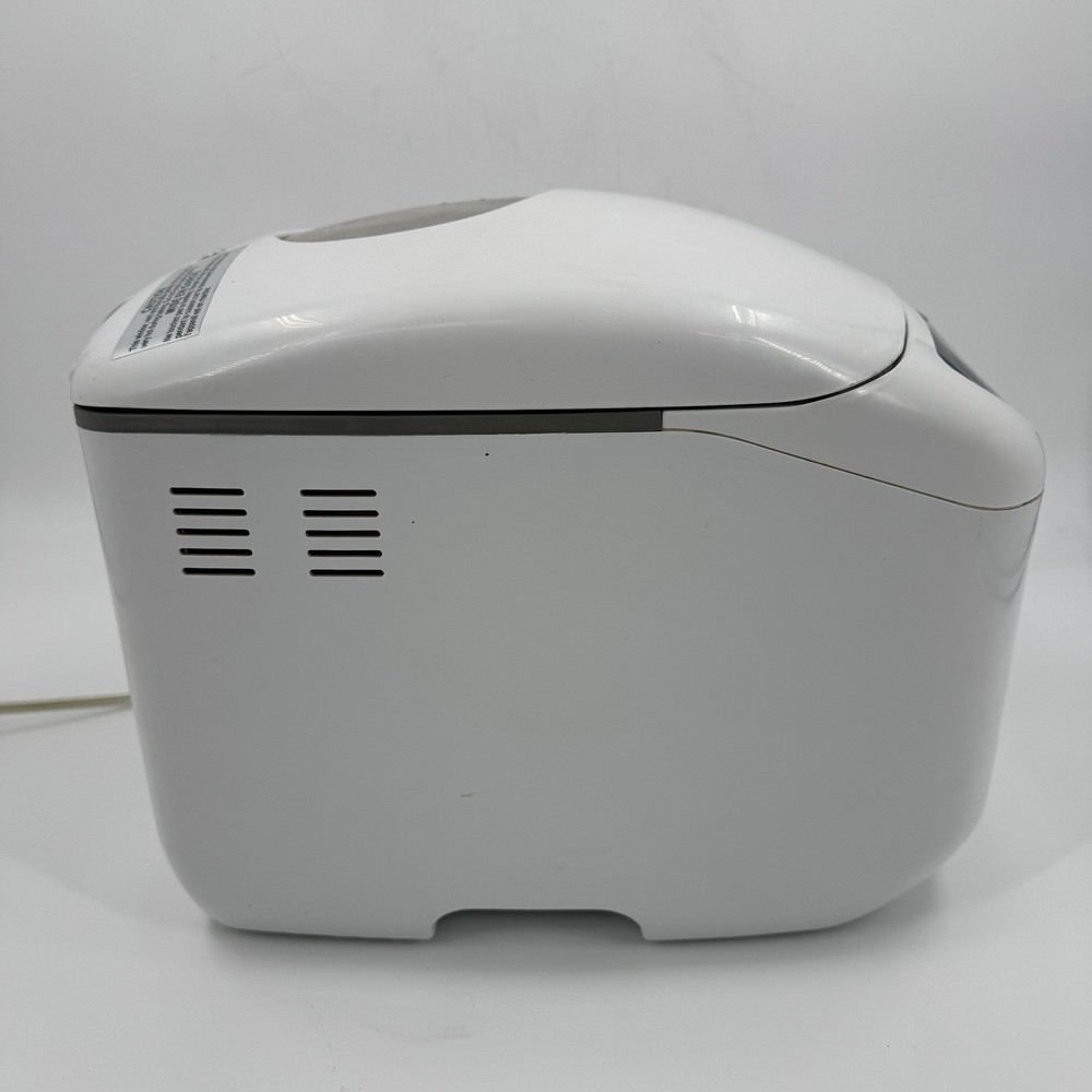 Regal Kitchen Pro Breadmaker Model K6725 White Bread Machine with Dough Setting