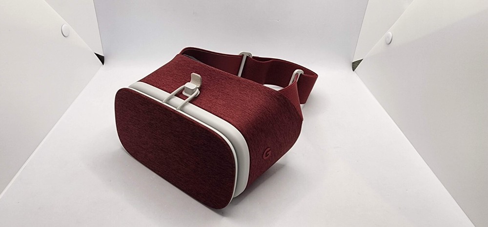 Google Daydream View VR Headset - Excellent Condition - Cleaned and Sanitized