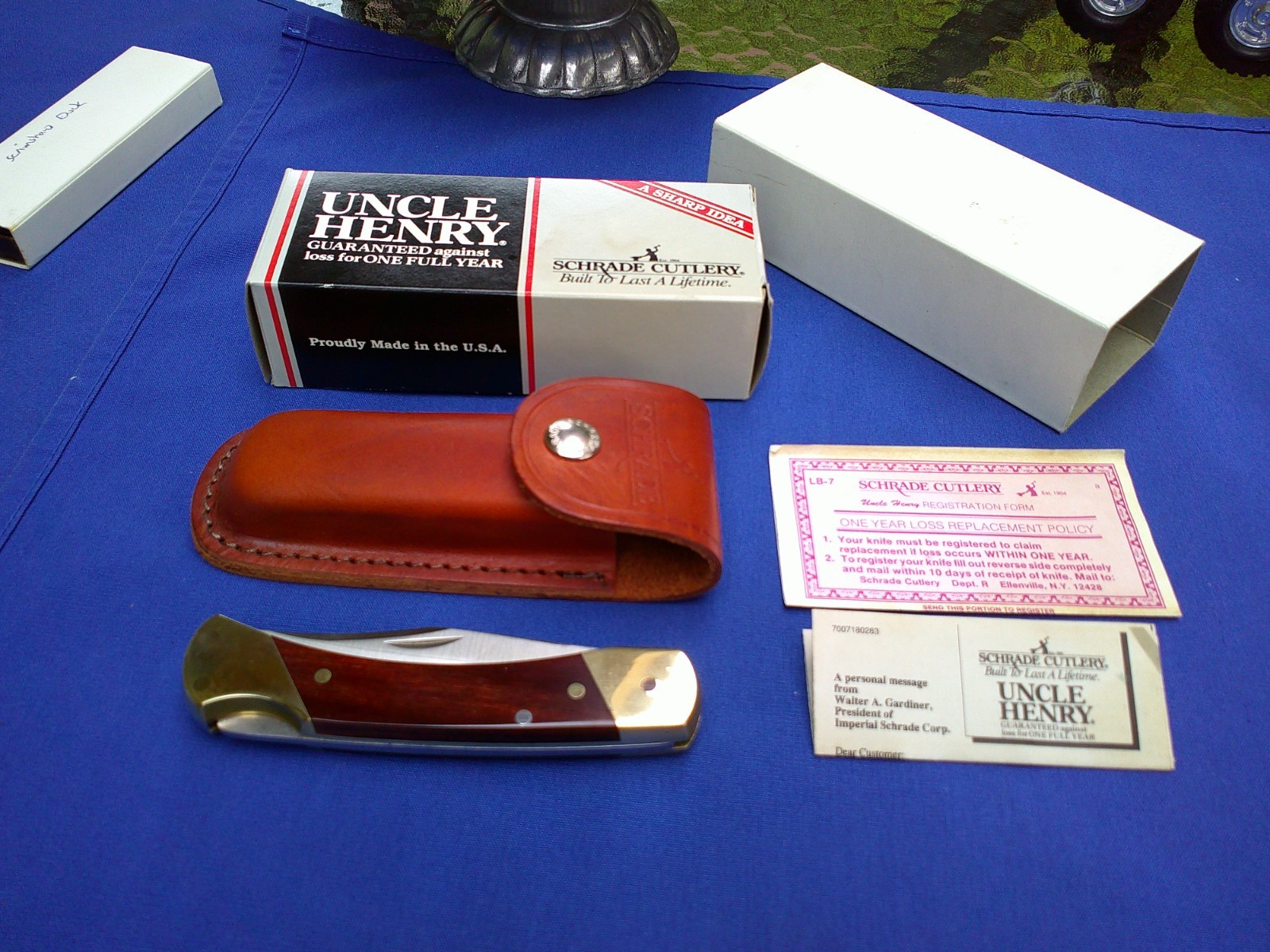 Schrade Uncle Henry LB7  Bear  Paw USA Lock Back Pocket Knife  w/Sheath NIB