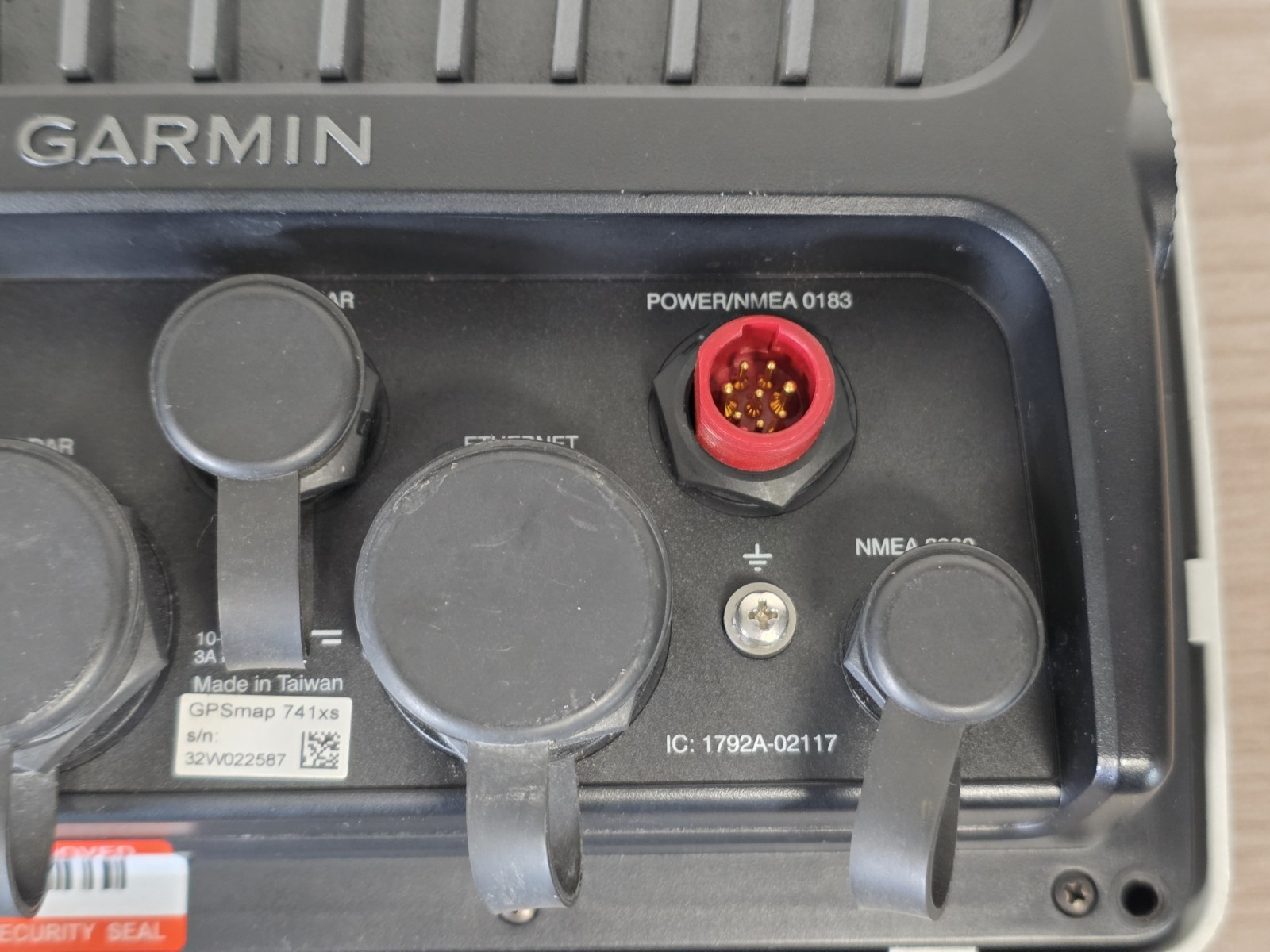 Garmin GPSmap 741XS GPS Chartplotter Multifunction Display W/ Cover & Cable