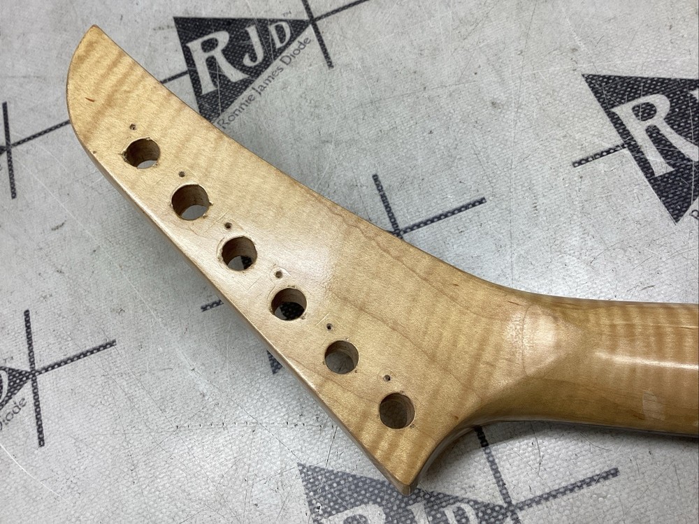 80's Electric Guitar Neck Locking Flame Maple Robin Style
