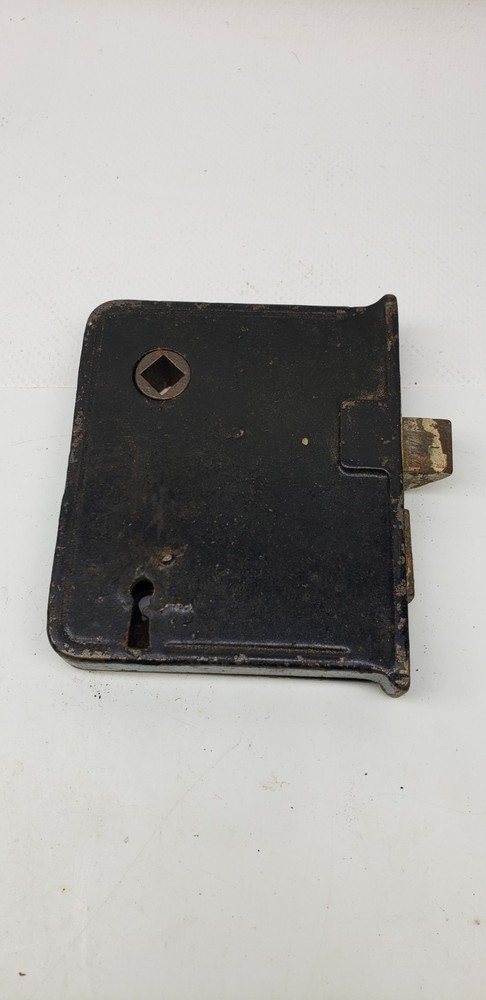 Vintage Black Lock. No Key.