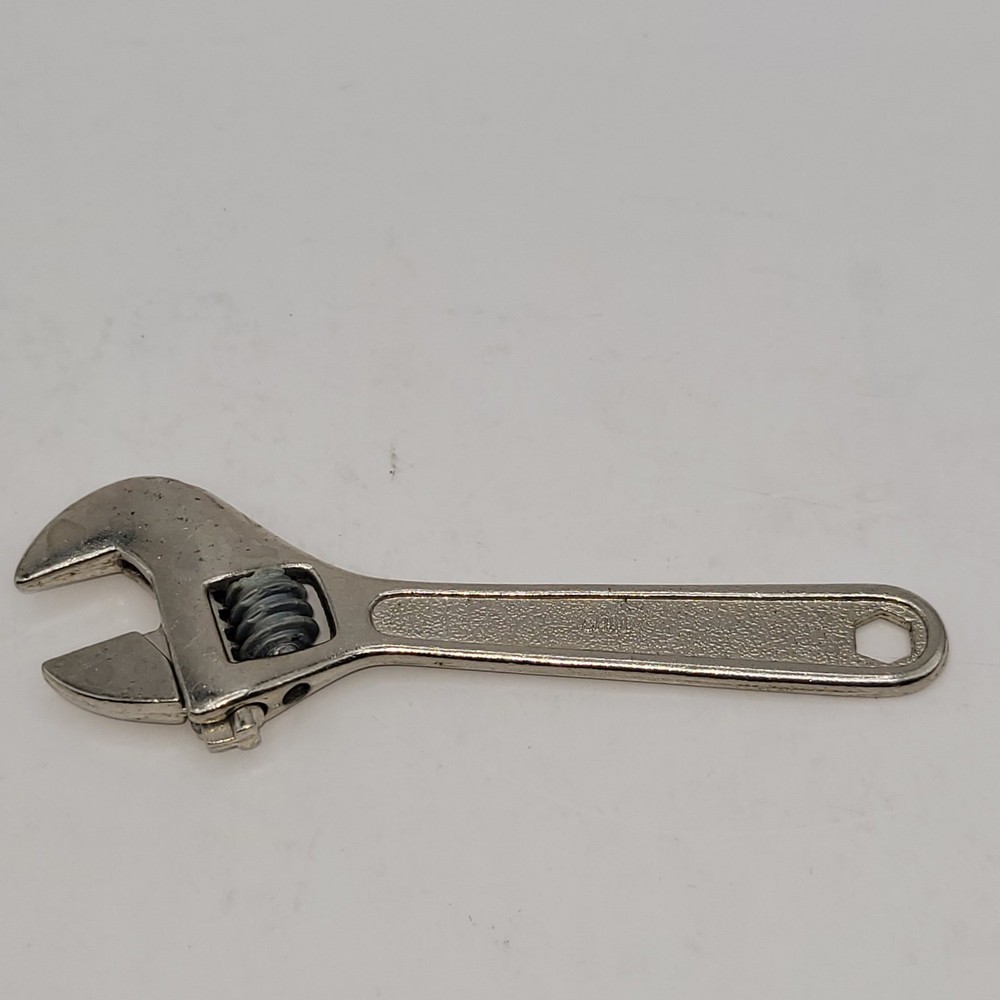 4" Adjustable Wrench - Versatile Tool for Any Task - Home, Car, Bicycle