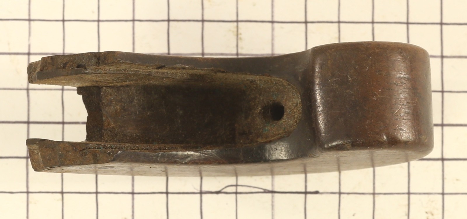 walnut grip for a small flintlock or percussion muff pistol 096