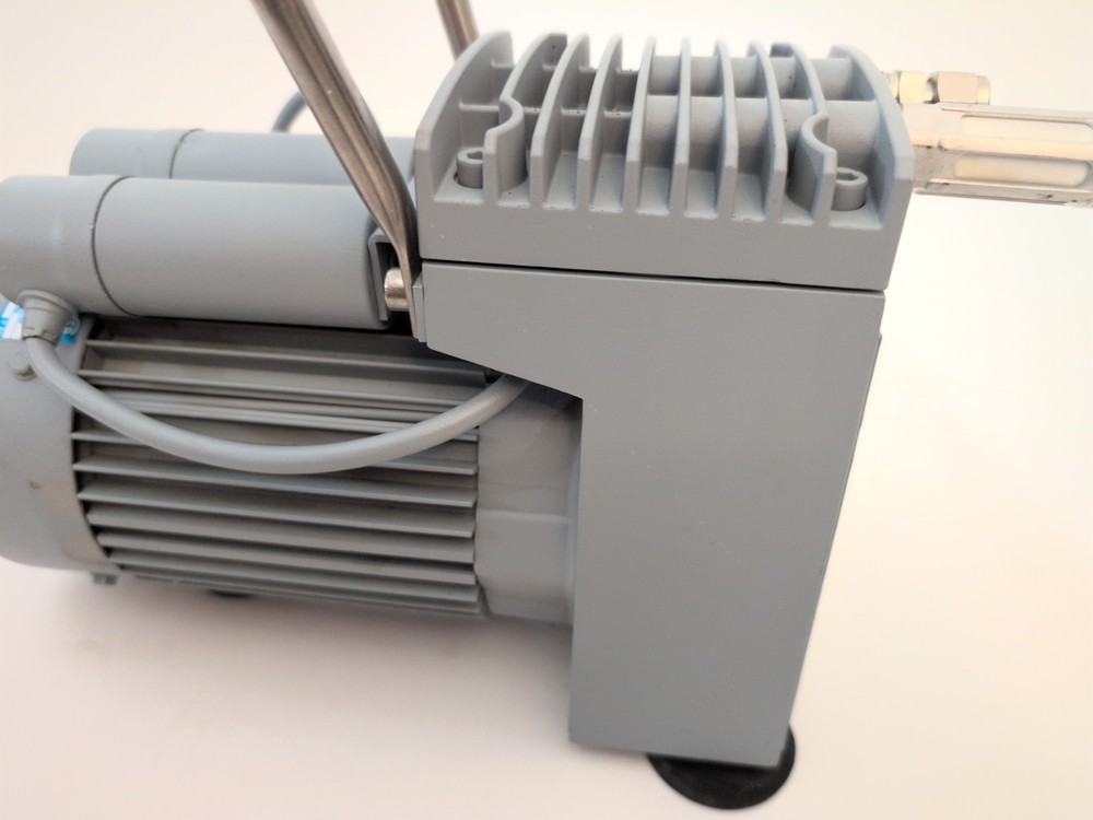 Vacuubrand ME 2 Diaphram Vacuum Pump