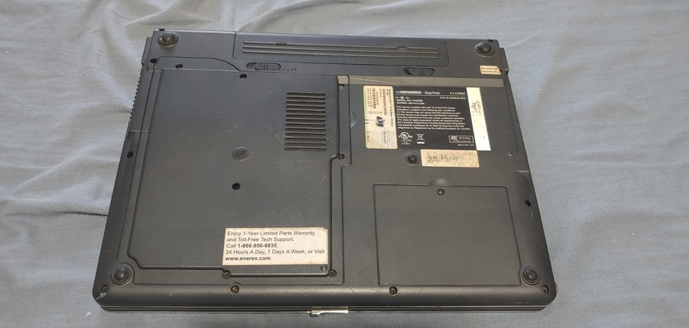 Powers On 2005 14'' Everex StepNote VA4300M Laptop Computer NO Power Cord