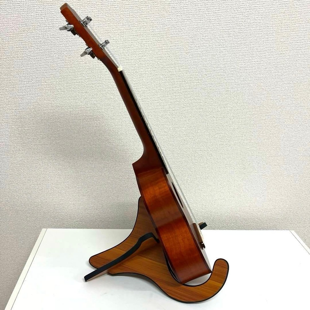 strong wind ukulele with case and stand
