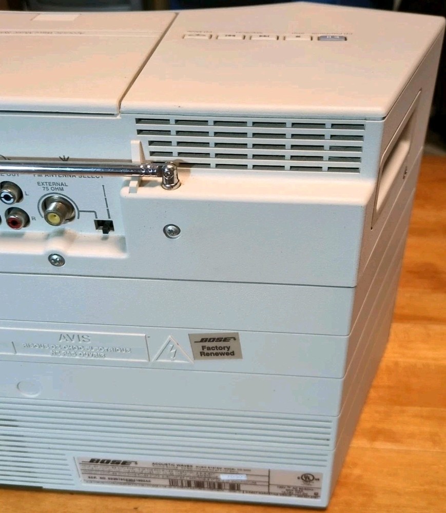 Bose Acoustic Wave Music System CD-3000 White