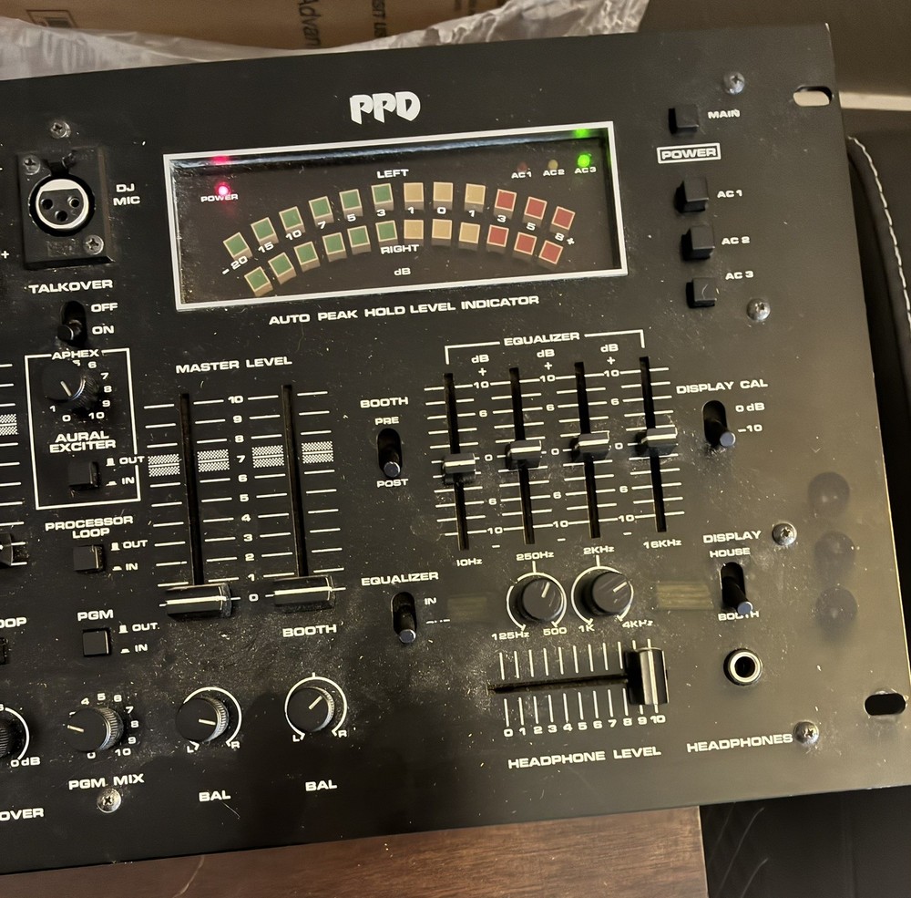 Numark DM1950 PPD Preamp Mixer