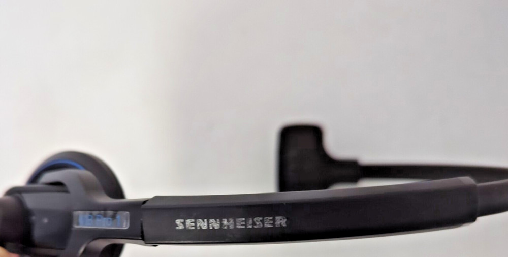 SENNHEISER MB-PRO1 BLUETOOTH HEADSET WITH BASE