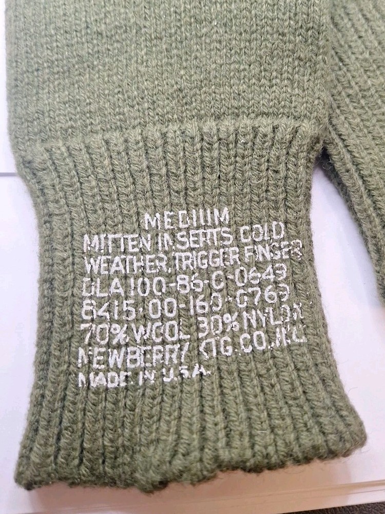 NEW OLD STOCK US MILITARY ISSUE WOOL MITTEN INSERTS, TRIGGER FINGER GREEN MEDIUM