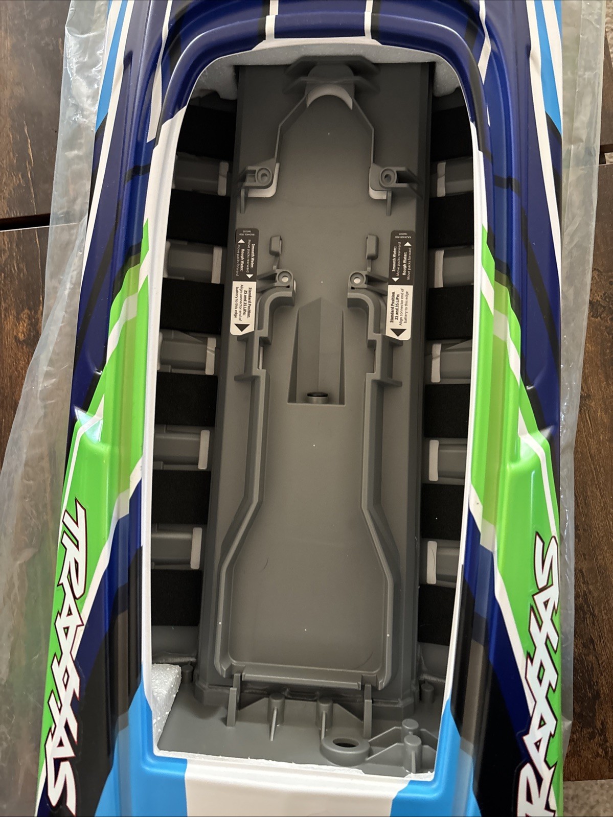 Traxxas 5786G Hull, DCB M41, green-x graphics (fully assembled)