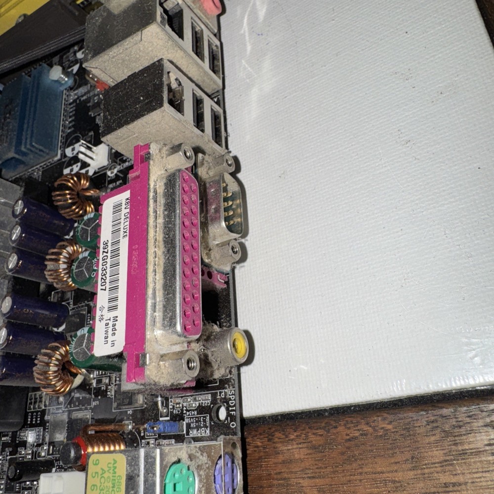 Asus K8V Deluxe socket As Pictured
