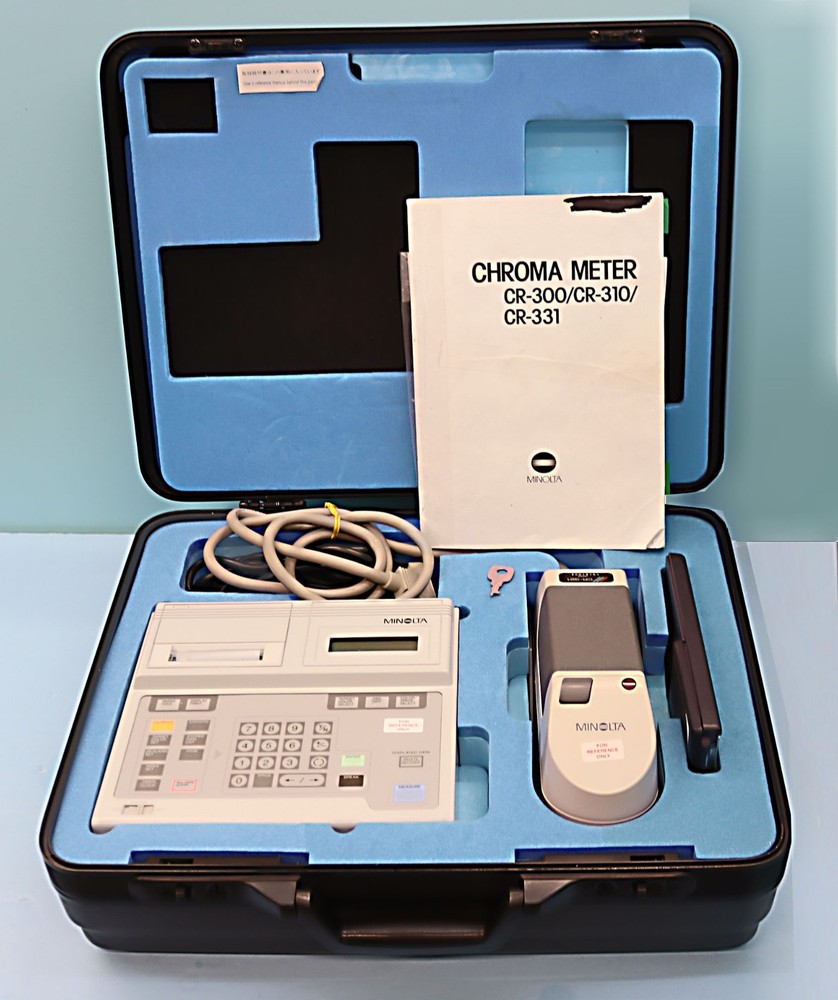 Konica Minolta CR-321 Chroma Meter & DP-301 Data Processor, Manual, Case