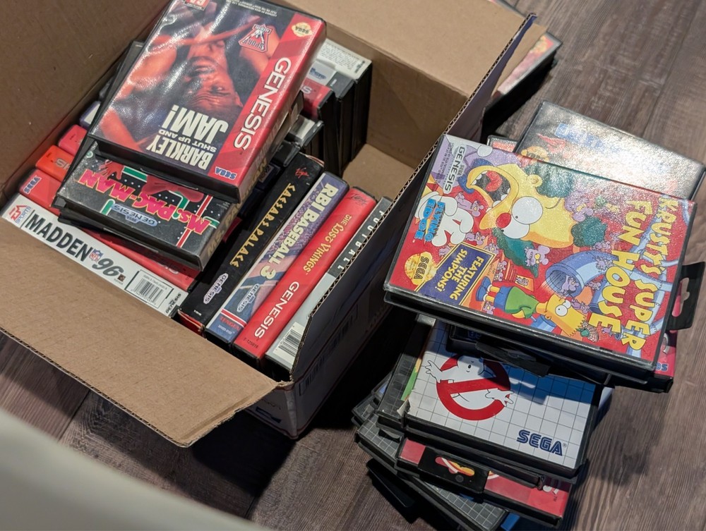 Sega Game Boxes, Some Include Manuals NO GAMES!