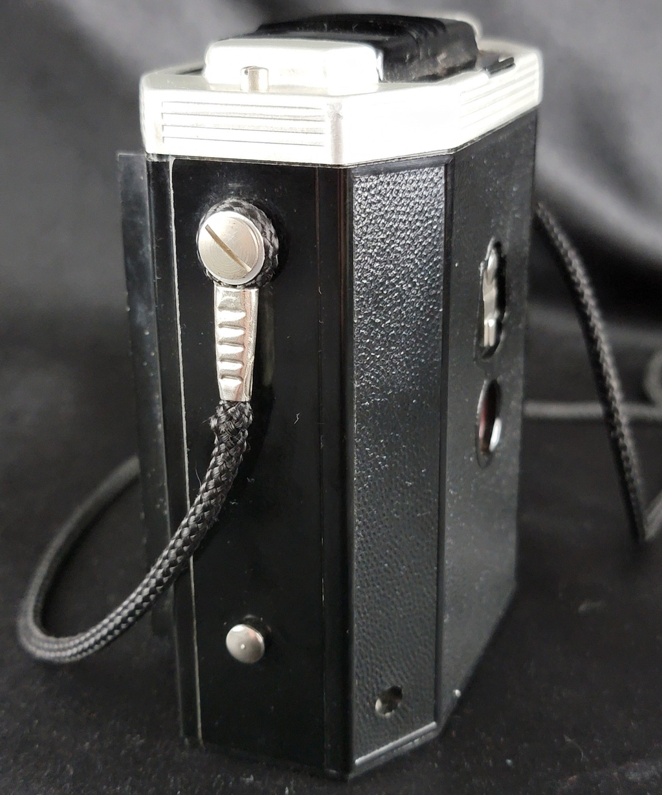 Vintage Eastman Kodak Brownie Reflex Synchro Model Camera Untested 127 Film