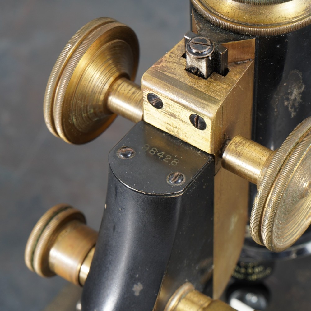 :Antique Spencer Staged Brass Microscope w/ x4 Objectives & Storage Case