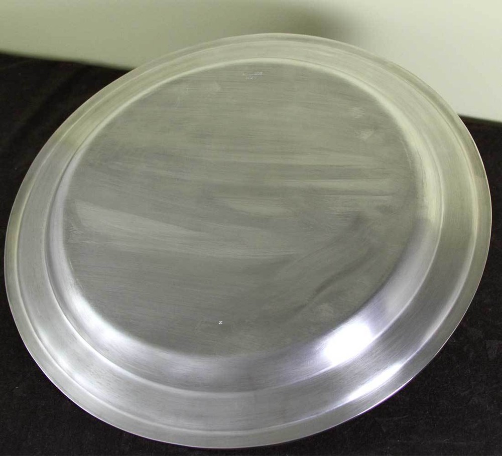 Round Platter 18 in. with Bead Pattern, Applied Border