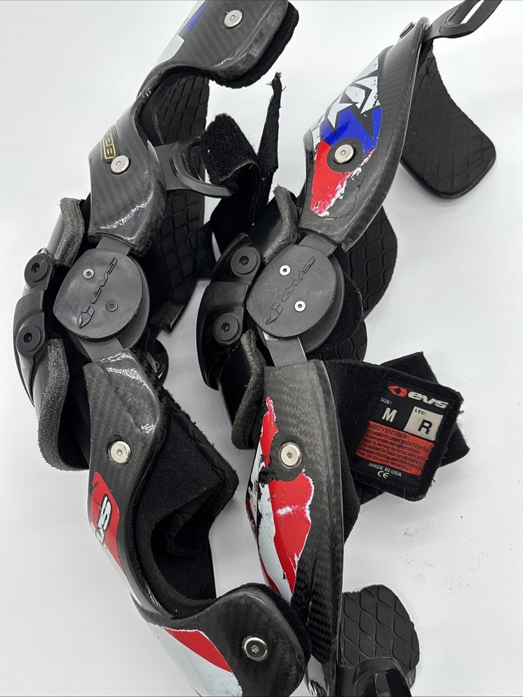 EVS WEB Knee Guards - Size Medium- Missing Straps and D-Rings