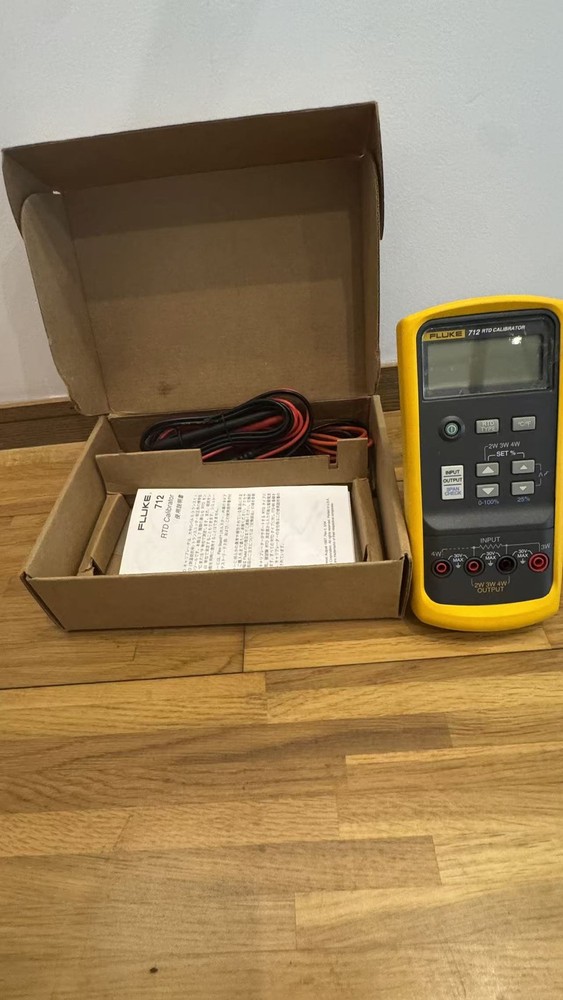 Fluke 712 RTD Portable Process Calibrator Calibration Meter