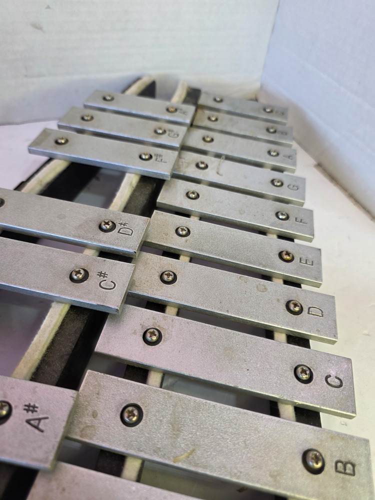 Kaman CB Percussion Xylophone with Practice pad #CB700