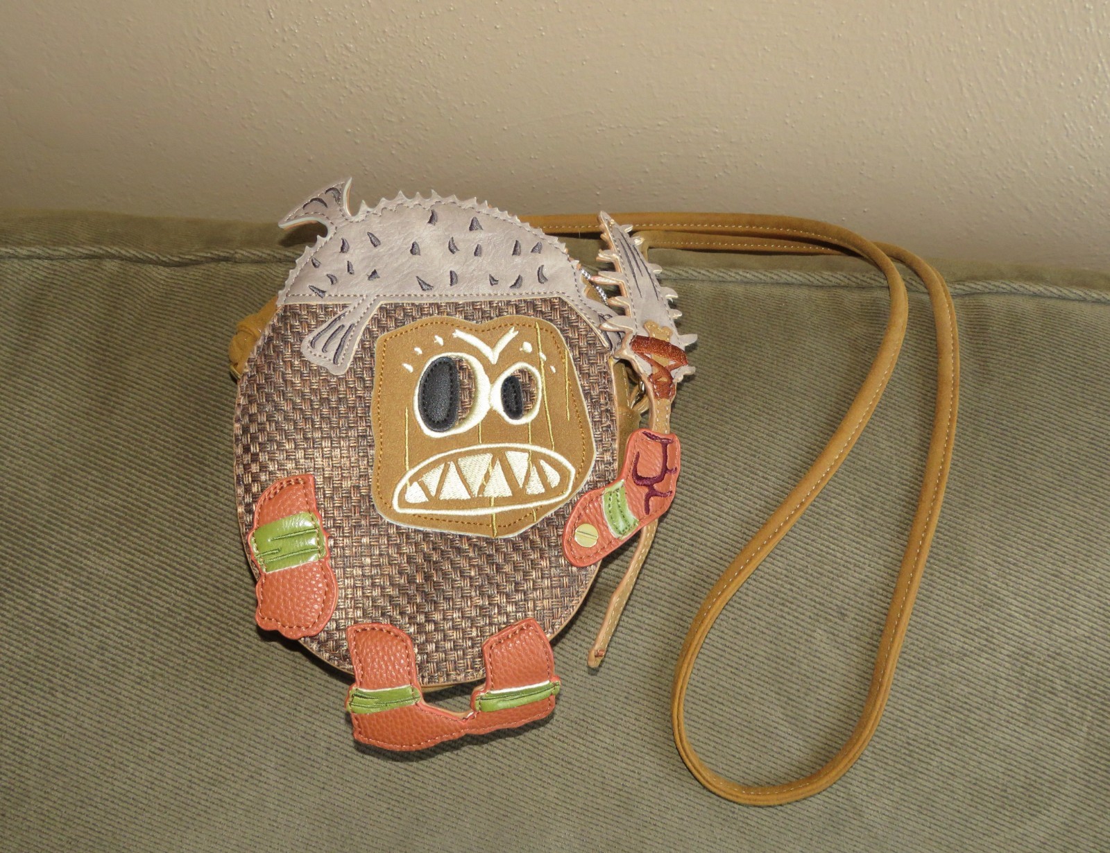 Danielle Nicole Disney Moana Kakamora Crossbody Bag Purse Rare find