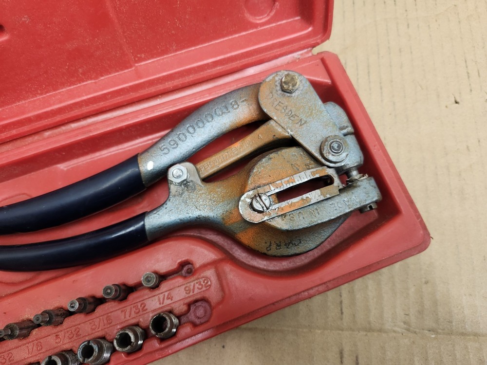 Roper Whitney No. 5 Jr. Hand Punch Kit, Complete